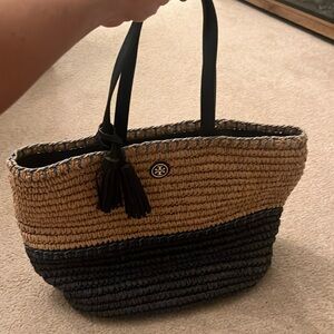 Tory Burch Large 2-tone Straw tote in natural/navy